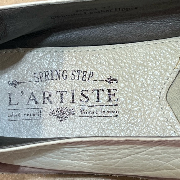 L’Artiste Spring Step Leather Floral Rose Slip On Flats - Picture 5 of 11